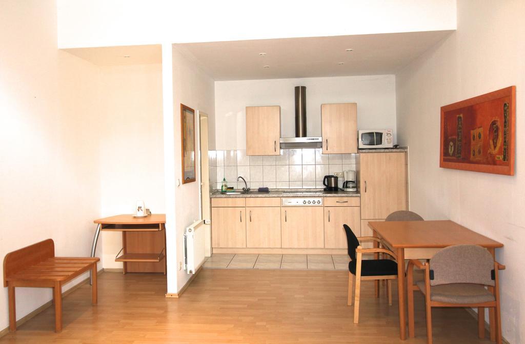 Apartmenthaus Alt Graz Düsseldorf Zimmer foto
